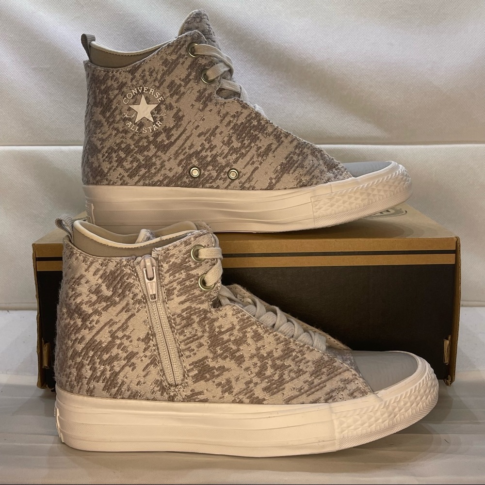 Converse CTAS Selene Knit Mid Sneakers White / Grey 
Women’s Size 6.
553356C